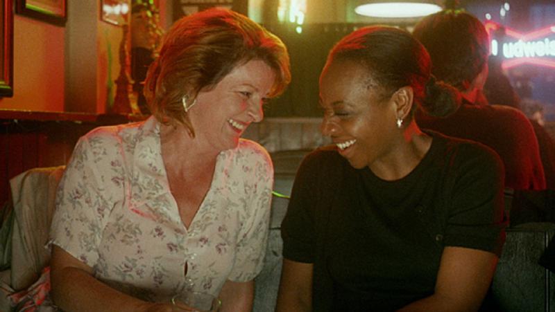 Fotograma de Secrets & Lies