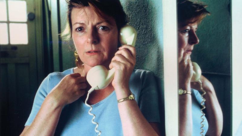 Fotograma de Secrets & Lies